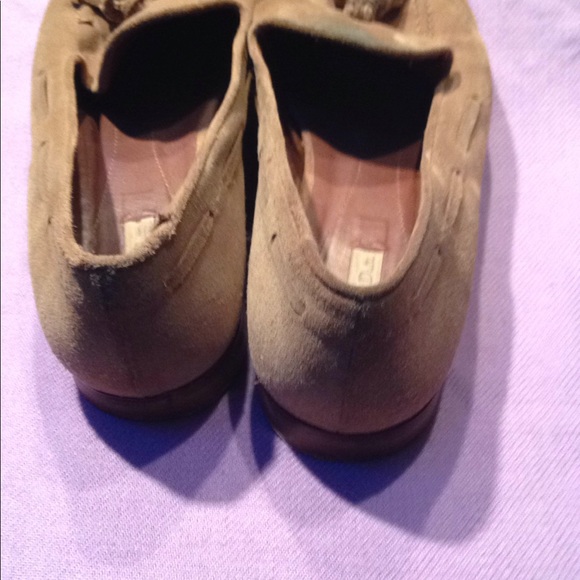 Massimo Dutti beige suede tasseled flats - Picture 2 of 6